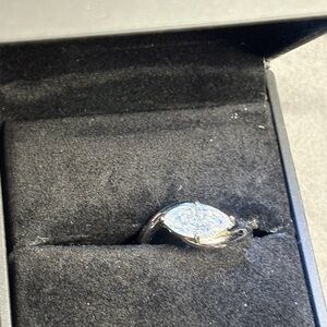 Elegant 925 Sterling Silver and Moissanite 2ct Women's Ring size 8. Brand New